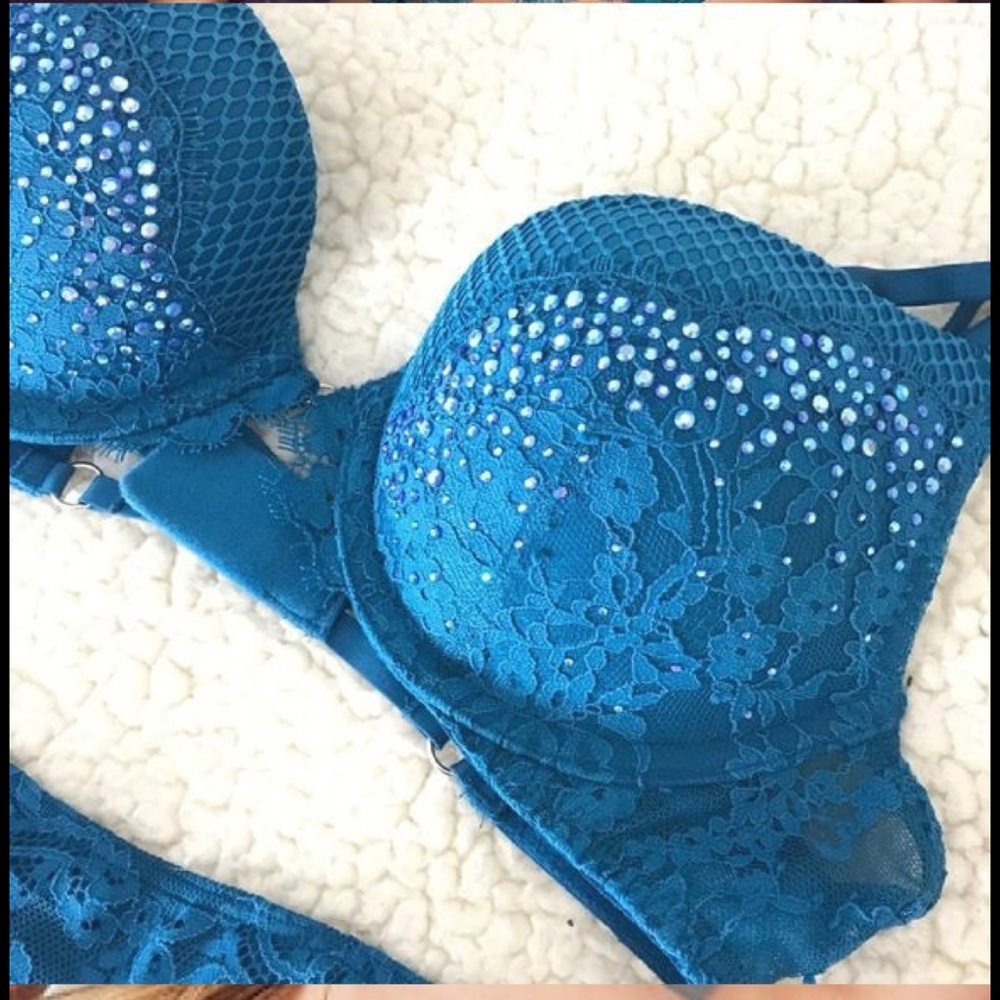 Victoria's Secret very sexy rhinestoneTeal Lace push-up Bra and Garter 38D M/L - Picture 7 of 16
